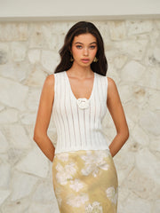 Sleeveless Sweater Vest With Flower Decoration