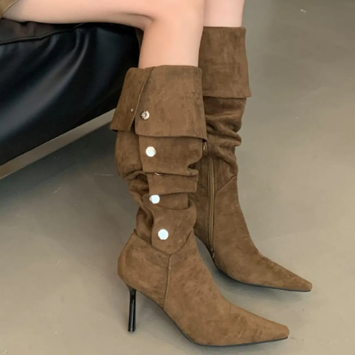 High Barrel Coarse Heel Knight Boots