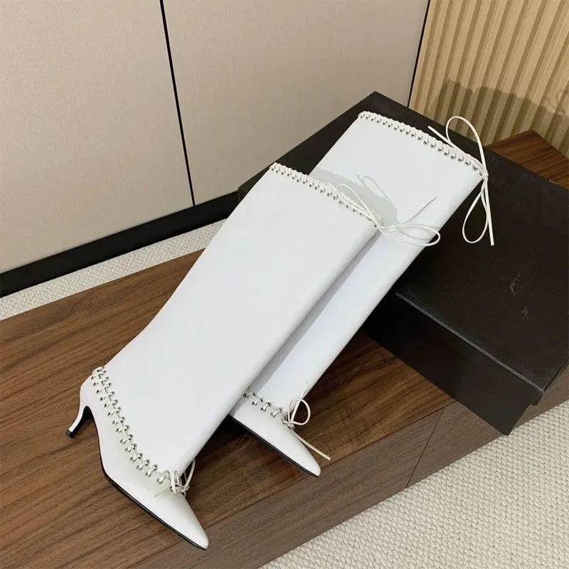 pointed strap design