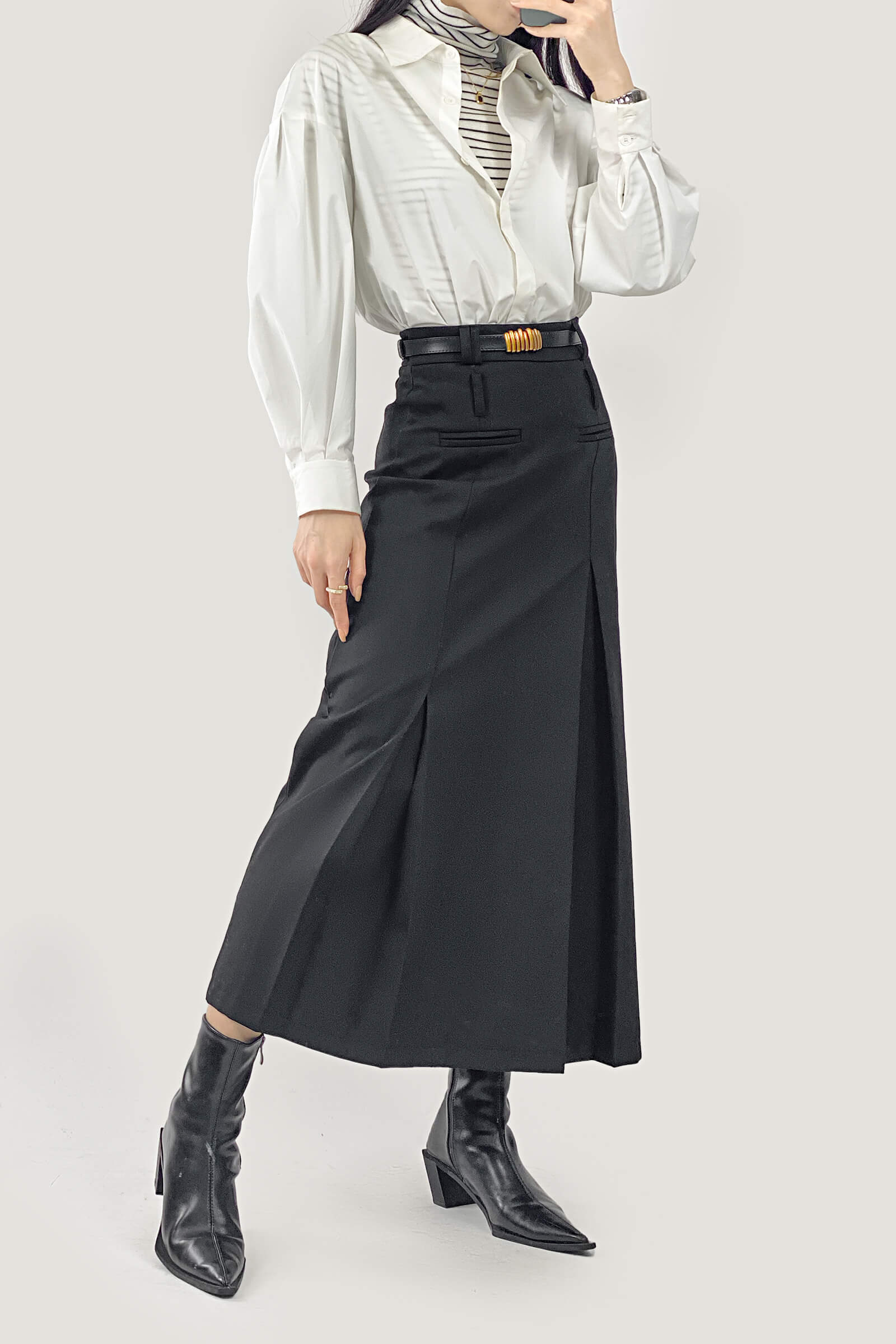 White Button-Up Lantern Sleeve Shirt