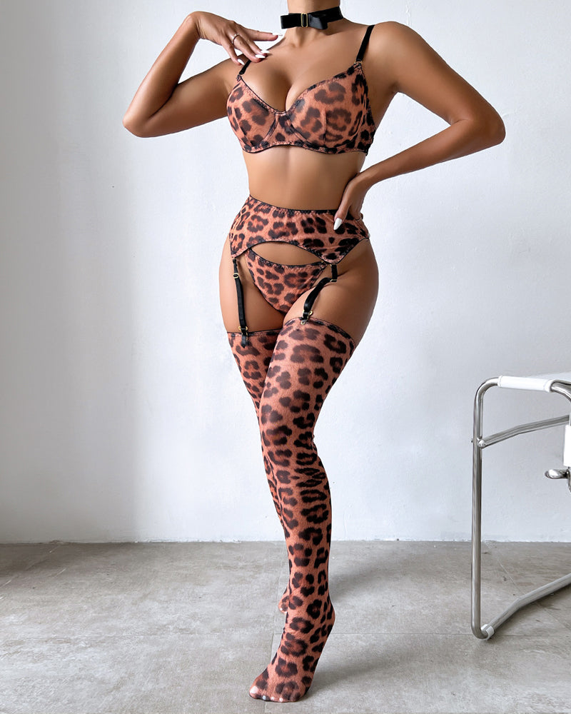 Leopard Push-Up Bra Underwear Thong Set With Stockings and Choker 6 Pieces Set