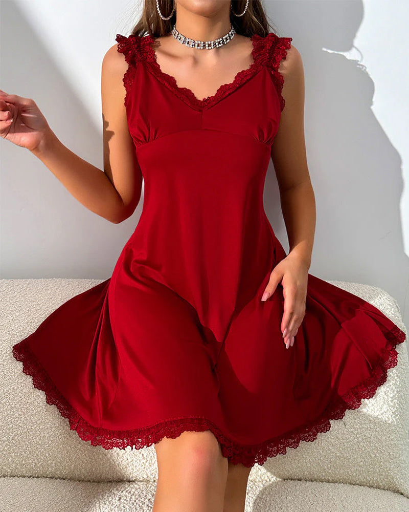 V-Back Butterfly Design High-Slit Lace Nightdress