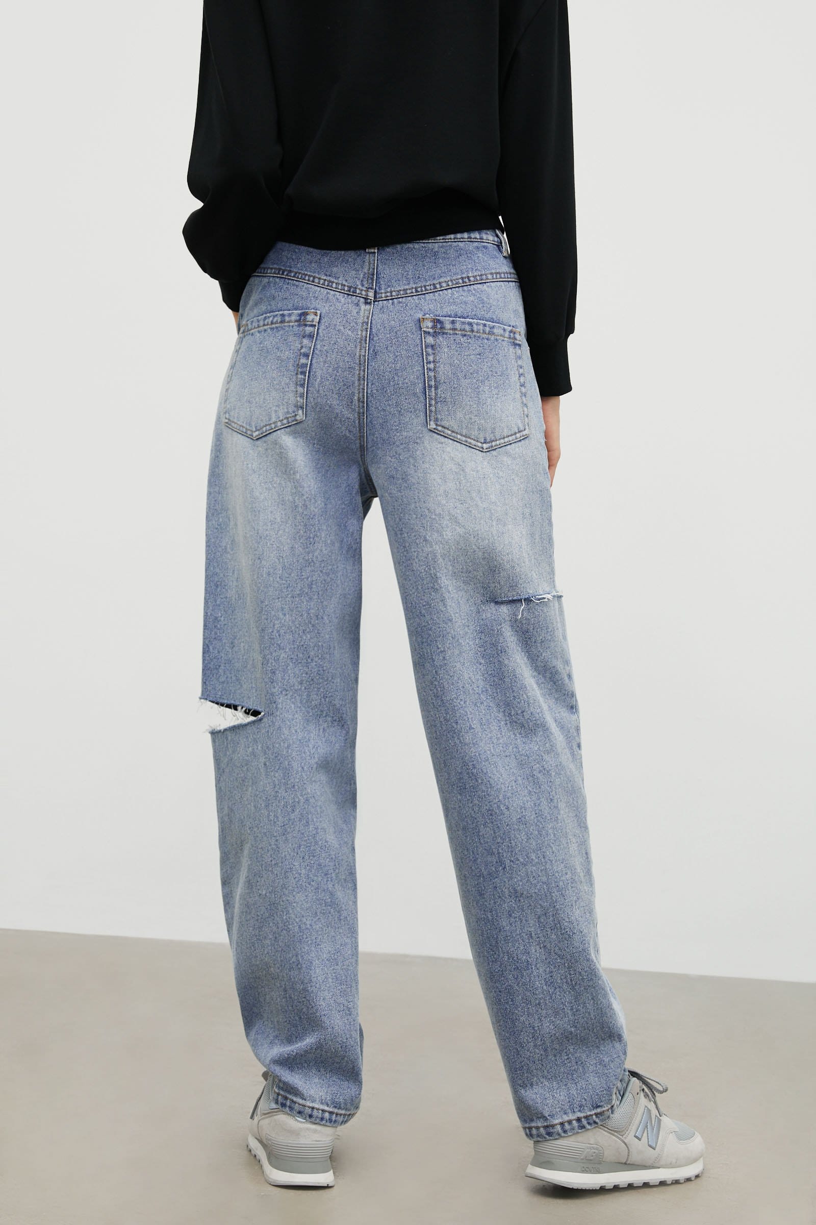 Ripped Slouchy Wide-Leg Mom Jeans