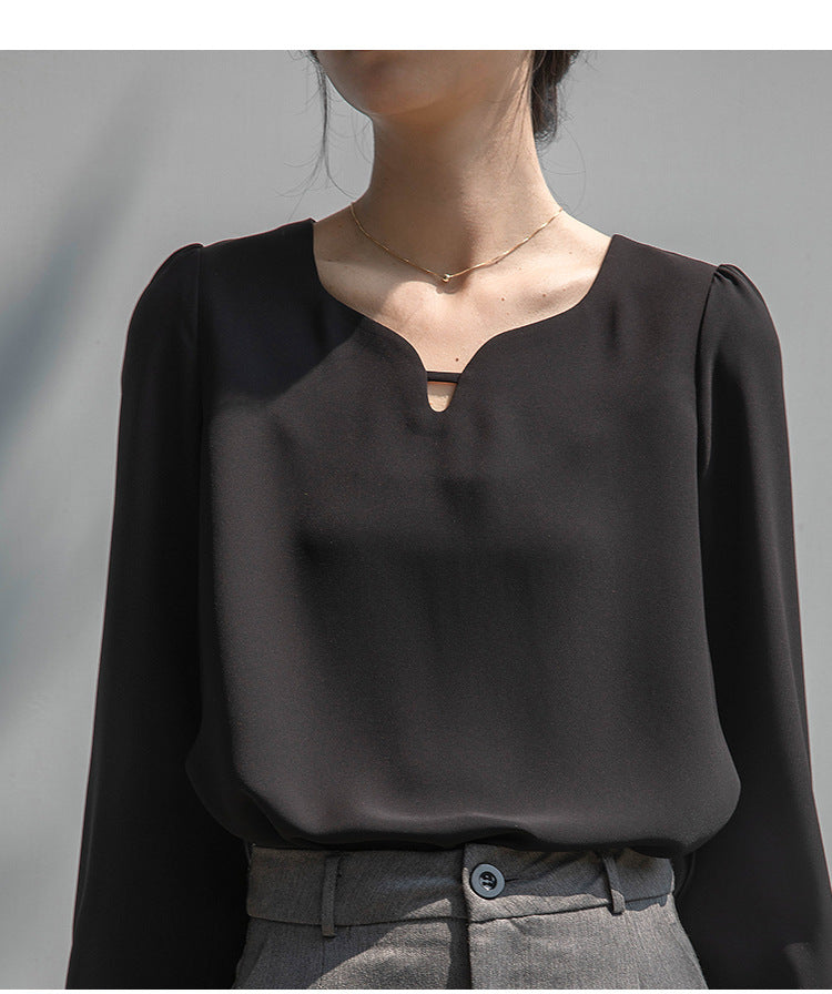 Black Long-Sleeved Blouse With A Collar Like A Drop Of Water