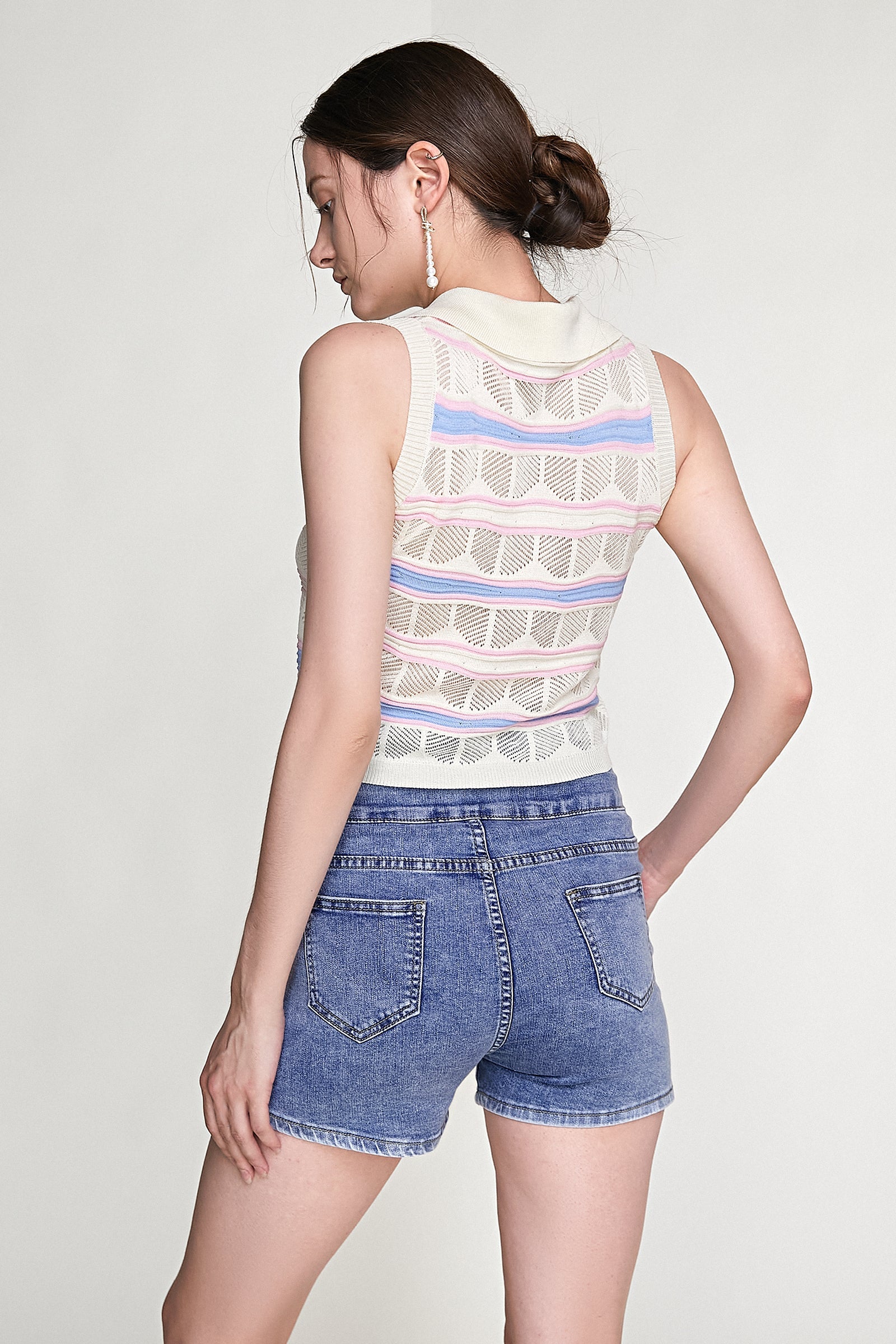 Ivory Striped Button-Up Knitted Collar Vest