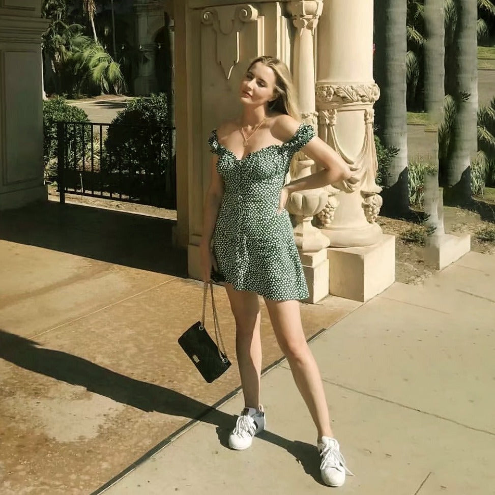 Green Square Collared Broken Flowers Wear Both Over The Shoulders