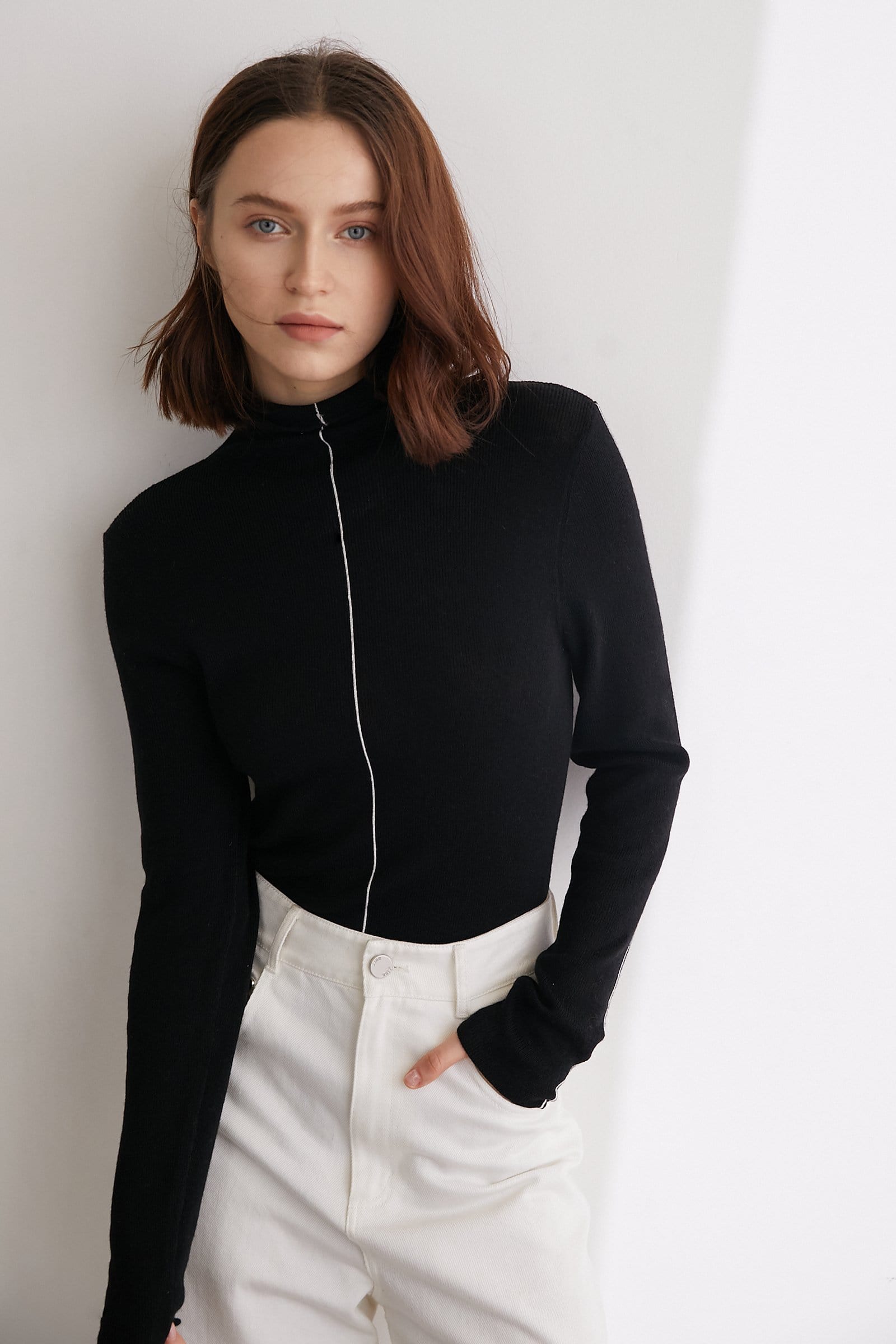 Manolo Black Premium Wool Contrast Trim Sweater