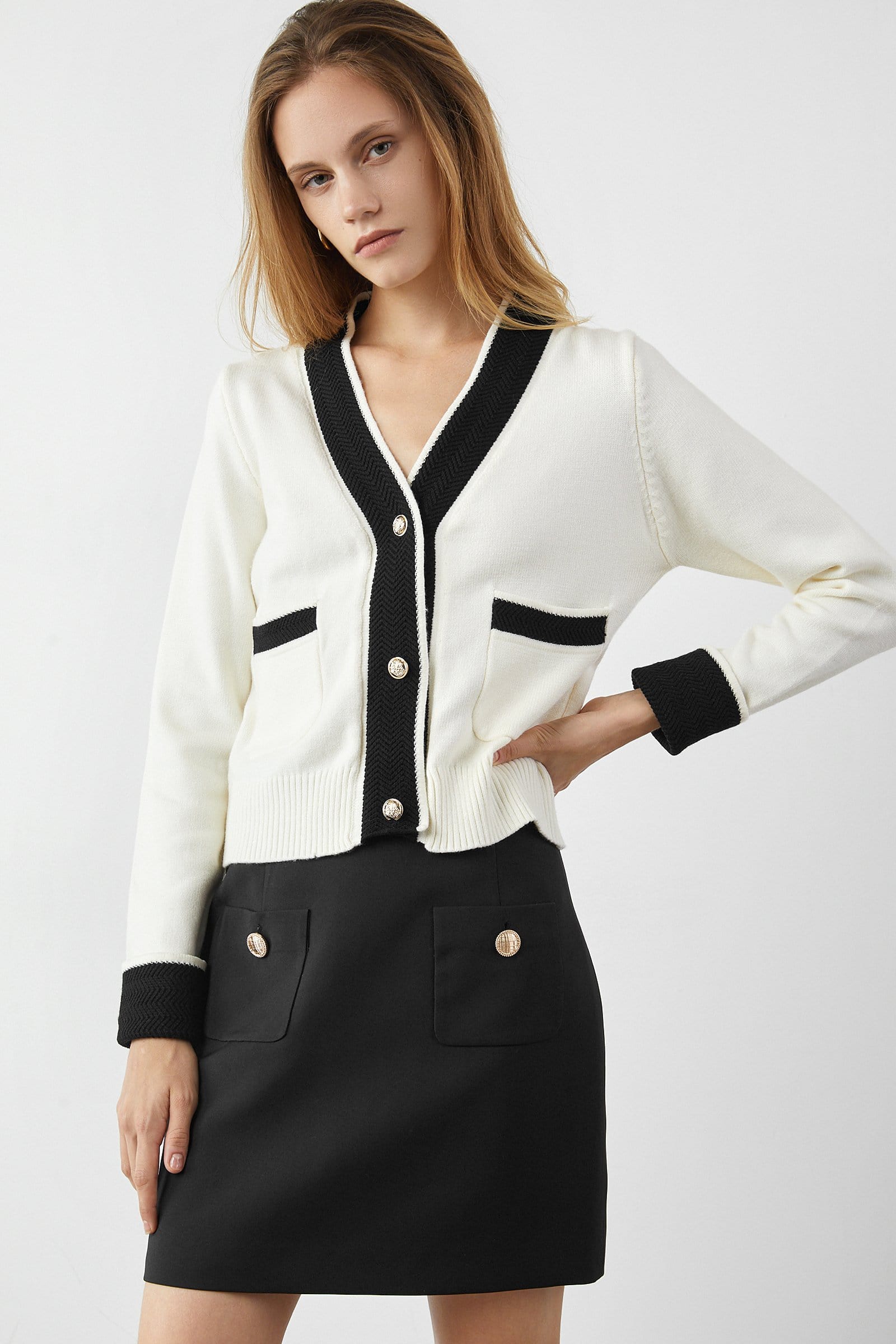 Adelyn White Pocketed Knitted Cardigan Sweater