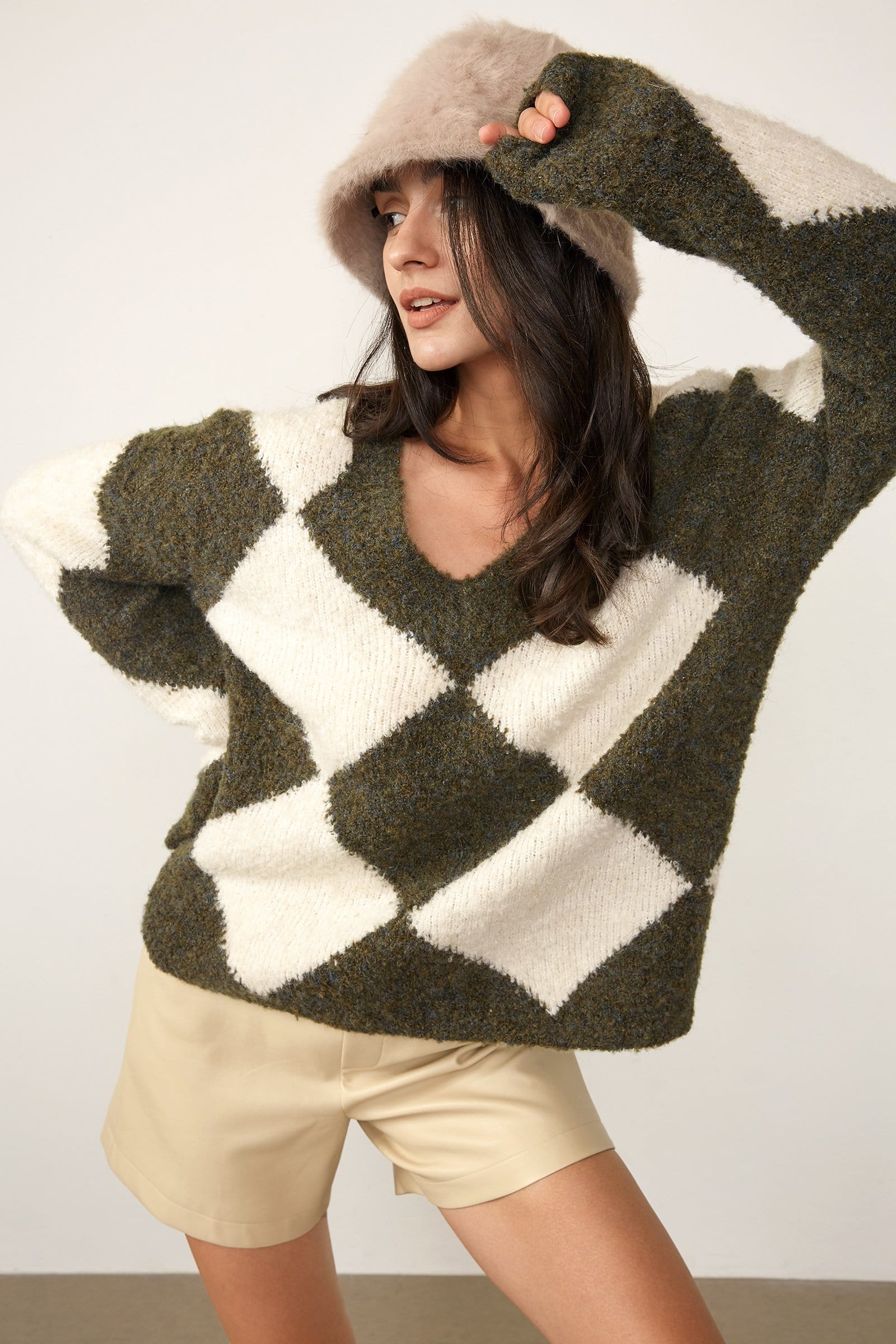 Ryan Dark Green V-Neck Sweater