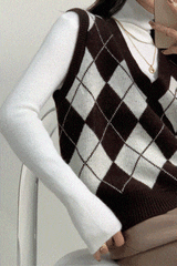 Saddle Brown V-Neck Diamond-Check Knitted Vest