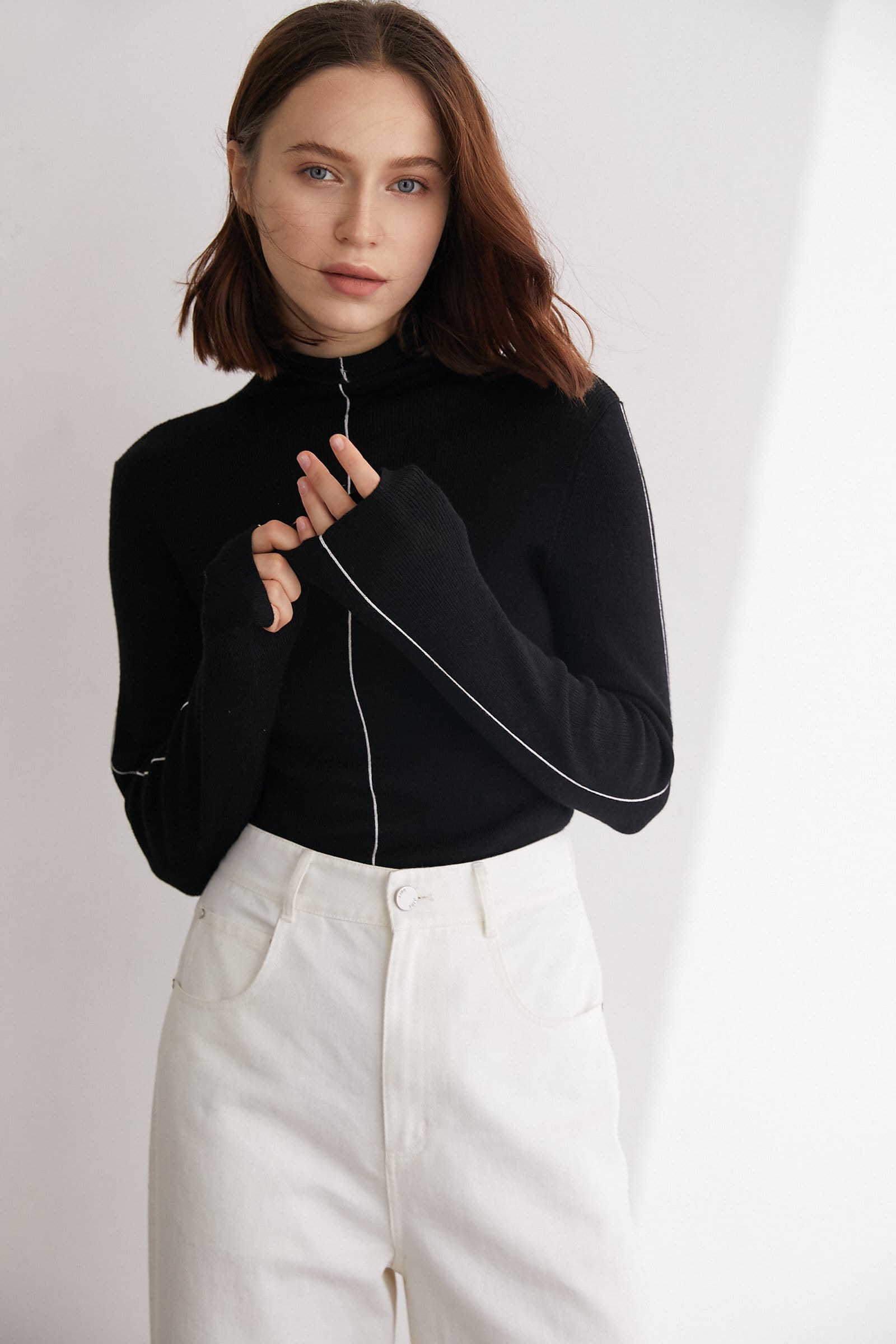 Manolo Black Premium Wool Contrast Trim Sweater