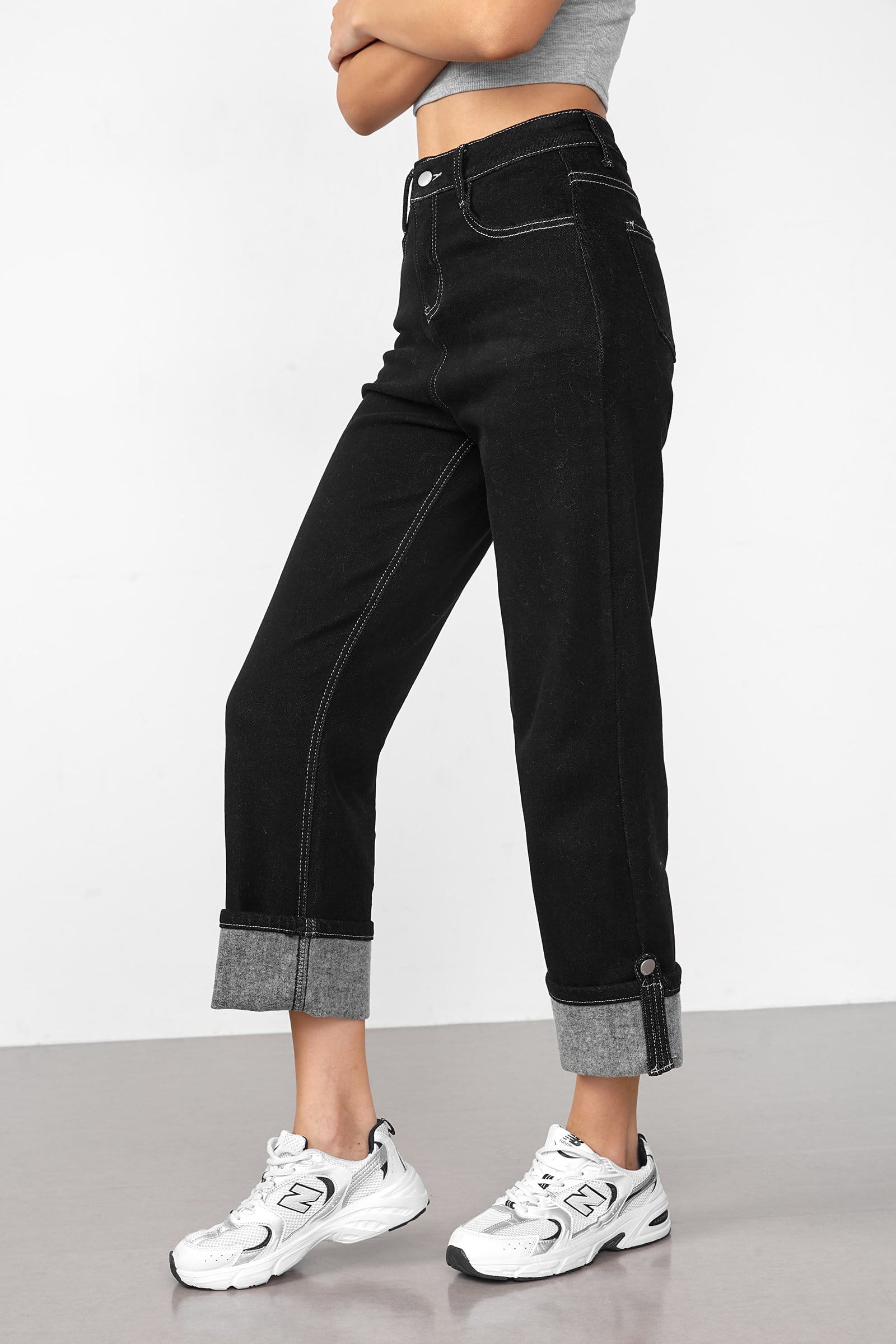 Nereida Black Straight Leg Jeans