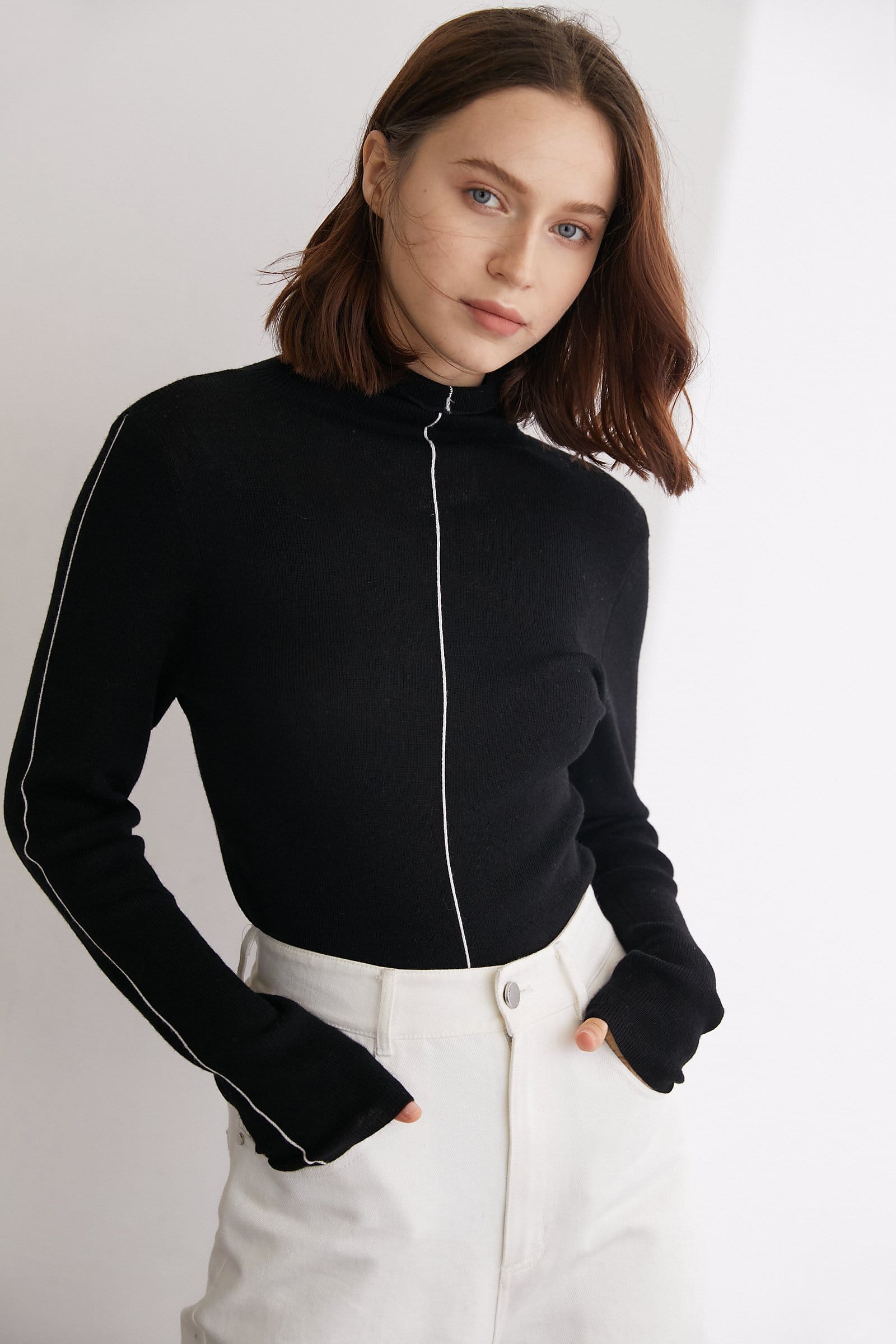 Manolo Black Premium Wool Contrast Trim Sweater