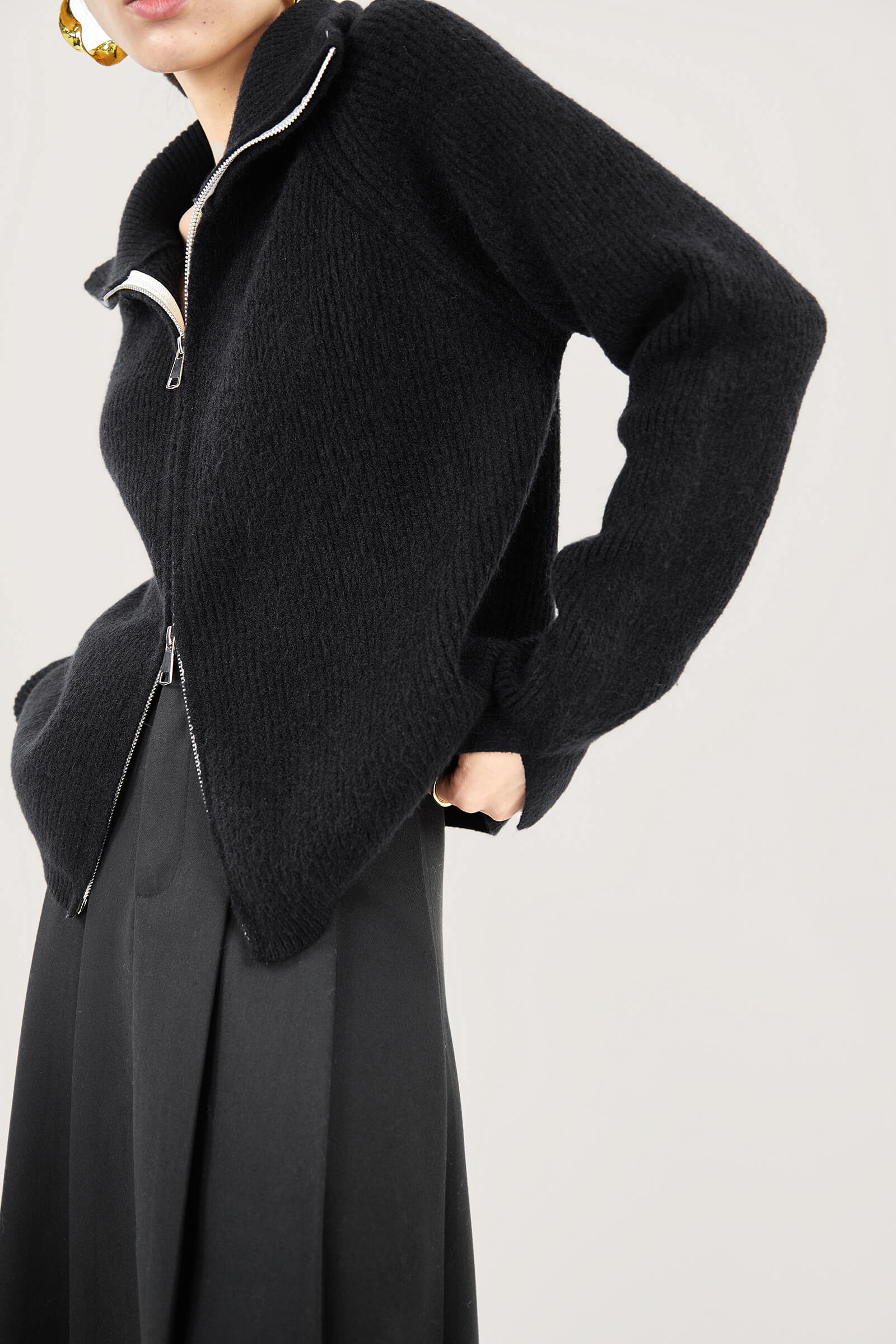 Black Solid Zipper Up Placket Cardigan