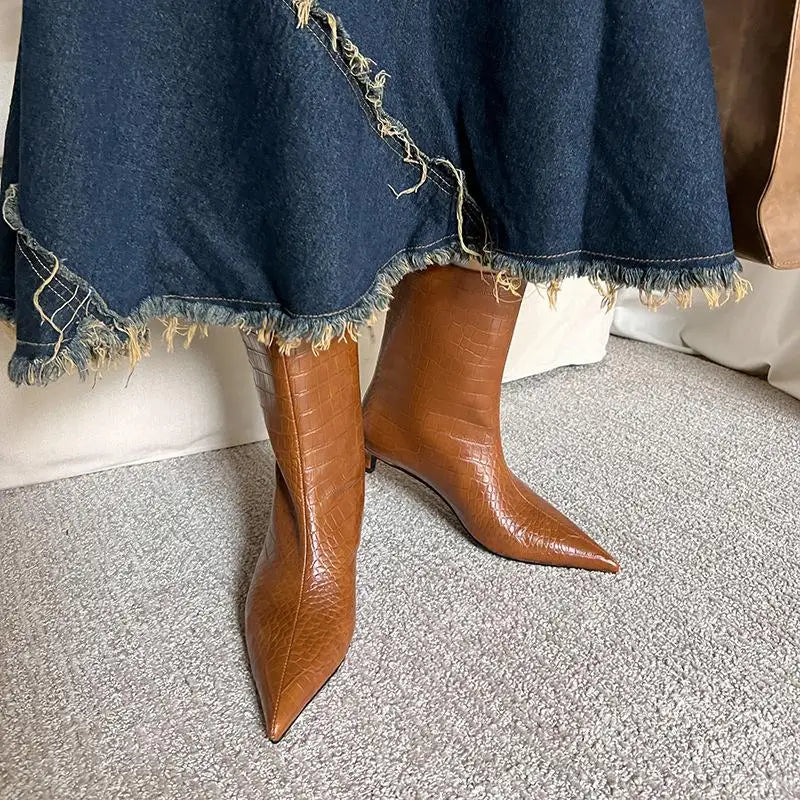 Crocodile grain cowhide Kitten heel Modern Boots