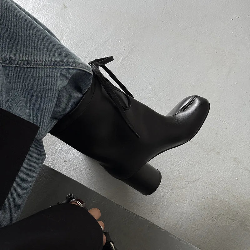 Autumn cowhide Split toe Modern Boots