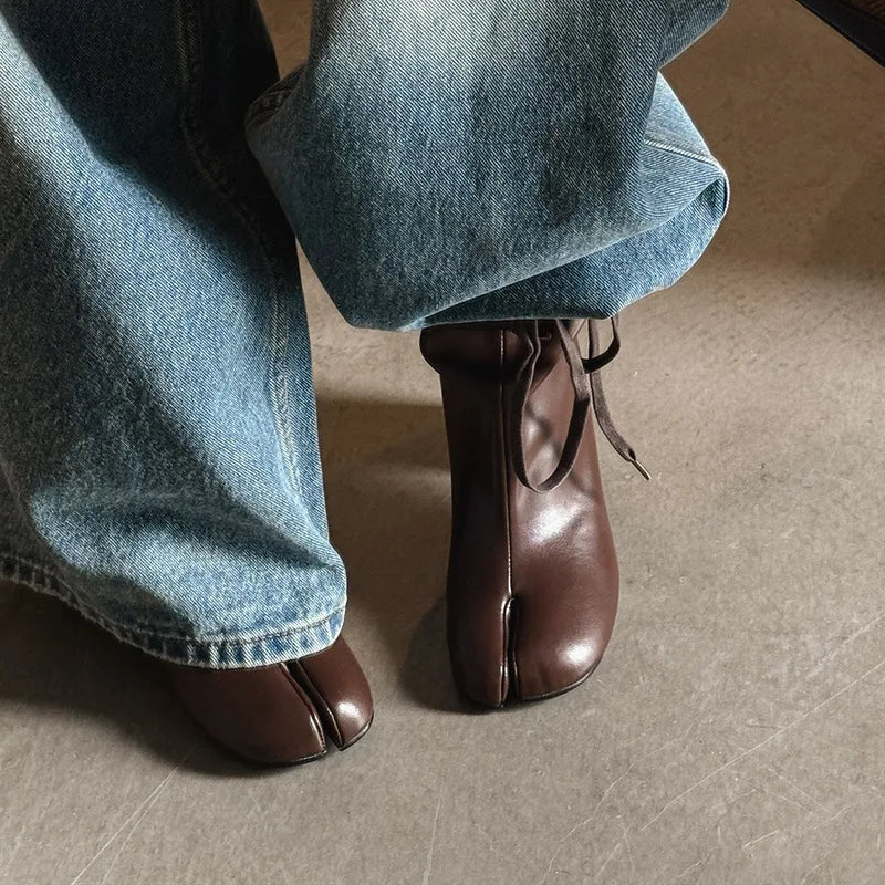 Autumn cowhide Split toe Modern Boots