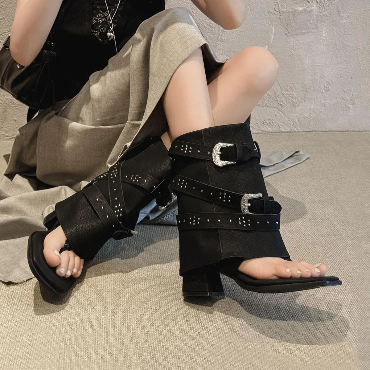 Summer Microfiber Pinch toe rivet Short Boots