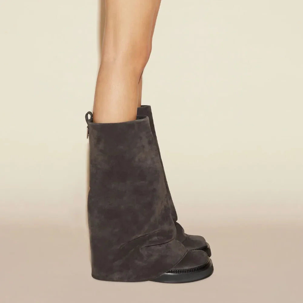 ArdenFurtado Black Trouser legs Knight Boots
