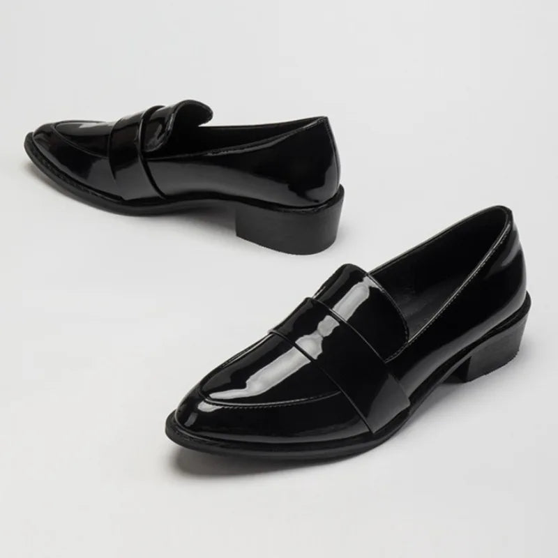 Black Patent Leather Low-Heel Pumps Women Pointed-Toe Sewing Design Chunky Heel Loafers Retro British-Style Office Shoes