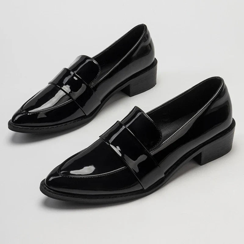 Black Patent Leather Low-Heel Pumps Women Pointed-Toe Sewing Design Chunky Heel Loafers Retro British-Style Office Shoes