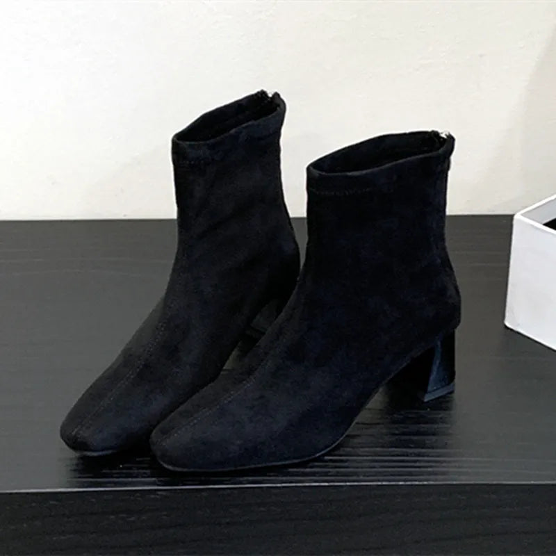 Chunky Heel Back Zip Design Ankle Boots