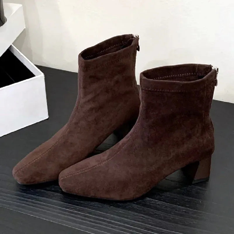 Chunky Heel Back Zip Design Ankle Boots