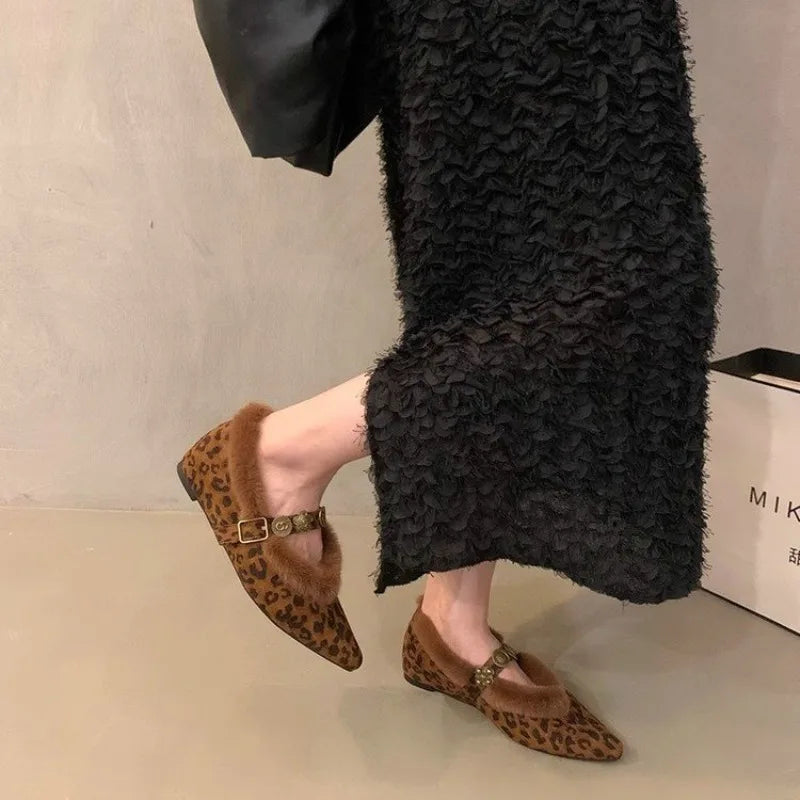 Designer Women Winter Pointed Toe Loafers Retro British Style Warm Boots