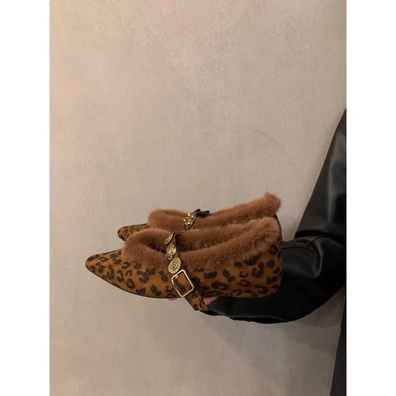 Designer Women Winter Pointed Toe Loafers Retro British Style Warm Boots