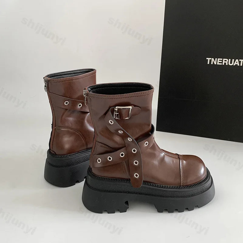 Fad Ankle Boots