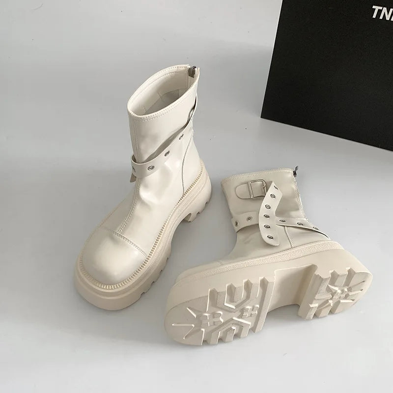 Fad Ankle Boots