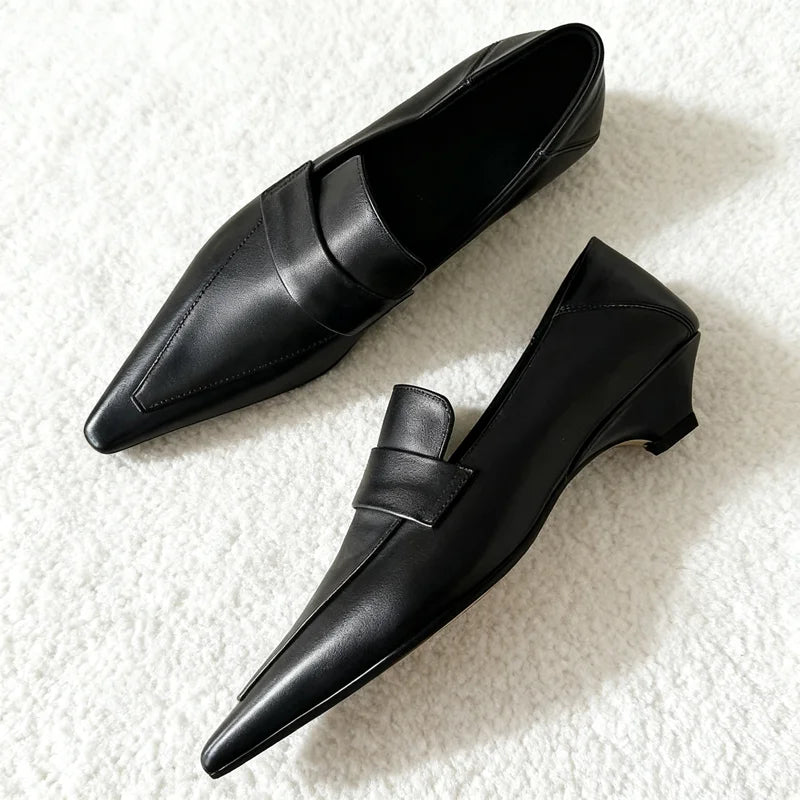 High-quality Black Soft Leather Low Heel Pumps Women Pointy Toe Sewing Design Loafers Elegant Commuting Office Shoes