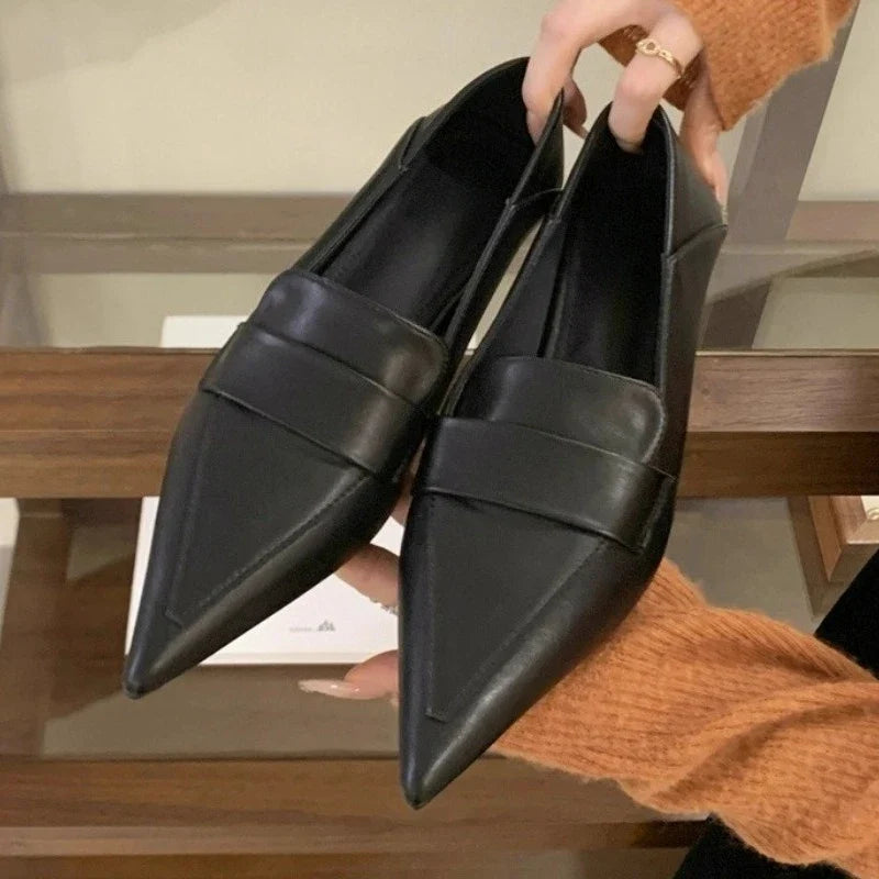 High-quality Black Soft Leather Low Heel Pumps Women Pointy Toe Sewing Design Loafers Elegant Commuting Office Shoes