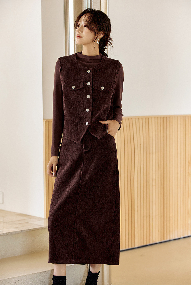 Retro Three-Piece Set â€?Vest, Blouse & Skirt Commuter Style