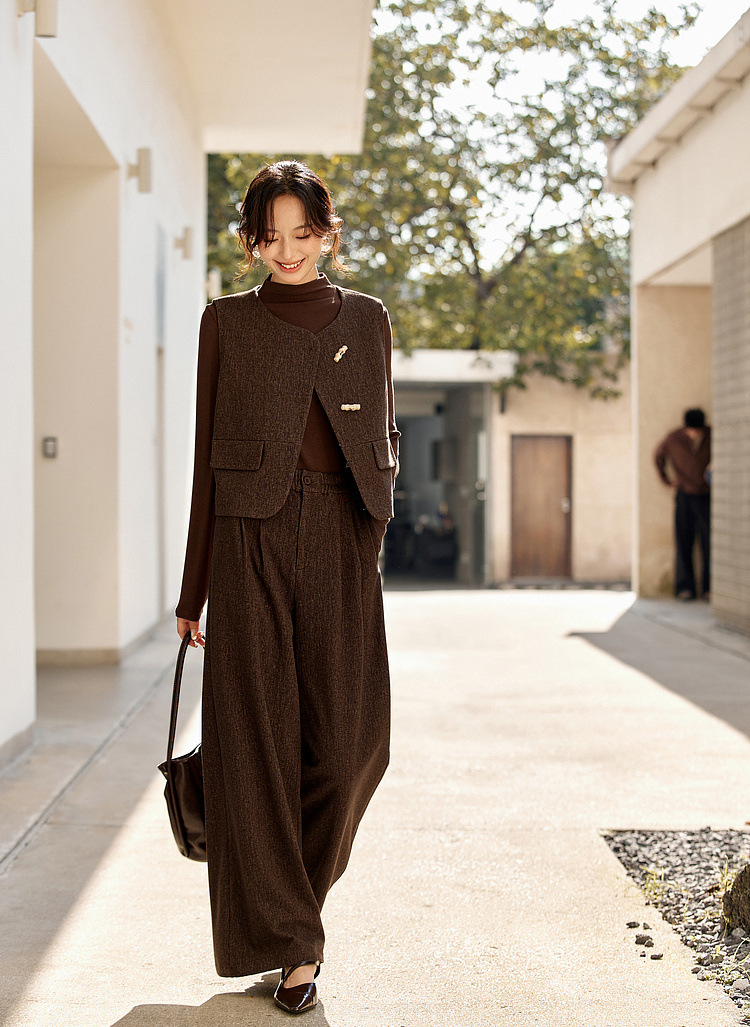 Herringbone Three-Piece Set â€?Vest, Blouse & Wide-Leg Pants