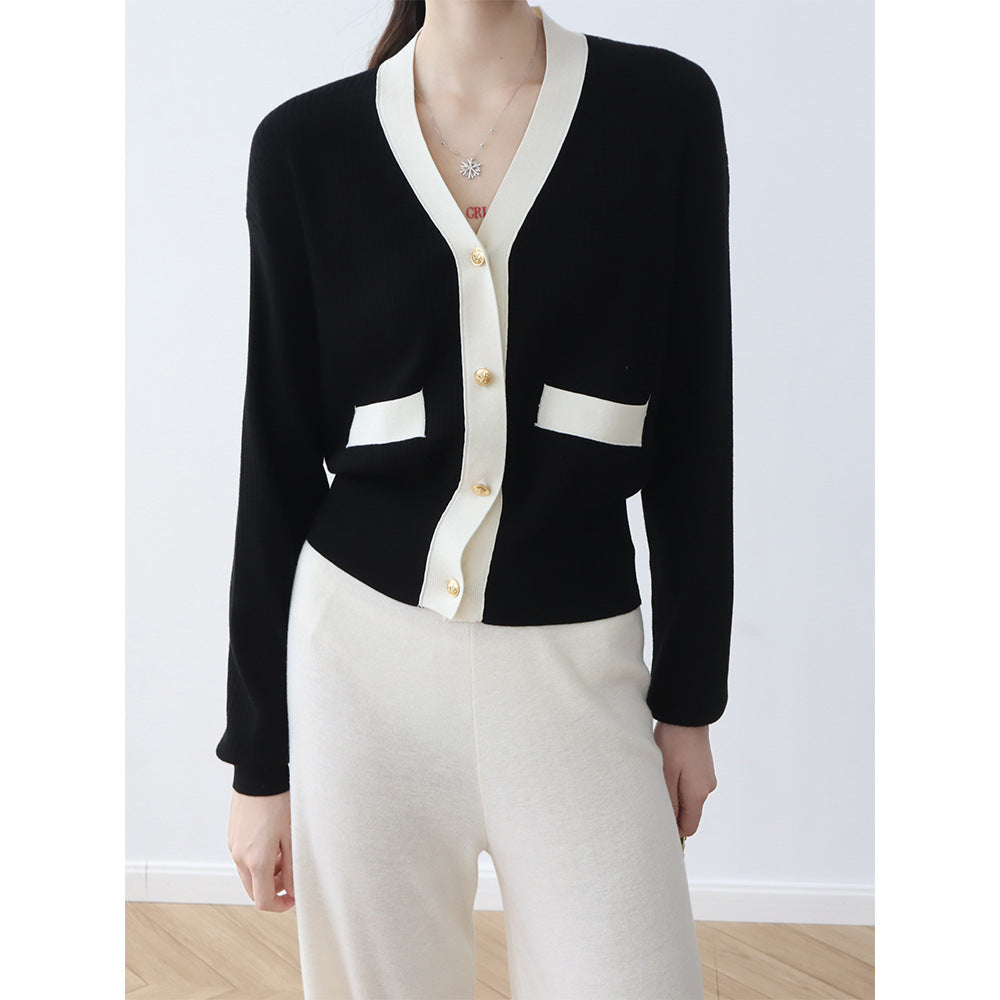 V-neck Button-front Closures Long Sleeves Cardigan