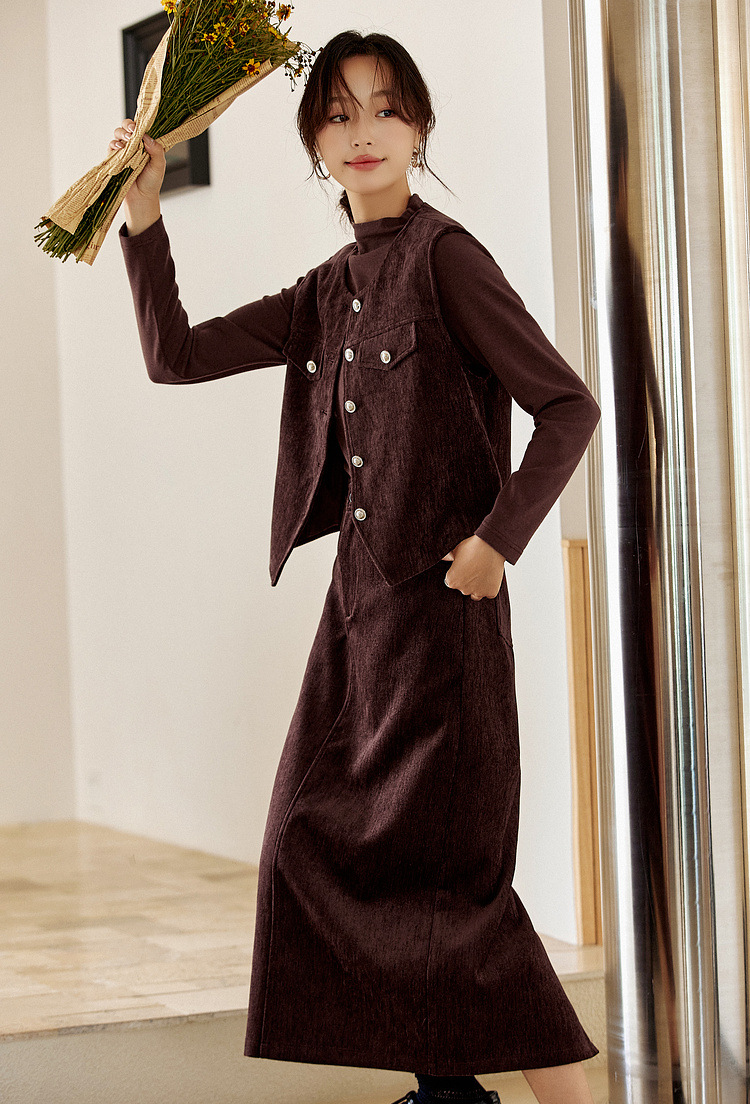 Retro Three-Piece Set â€?Vest, Blouse & Skirt Commuter Style