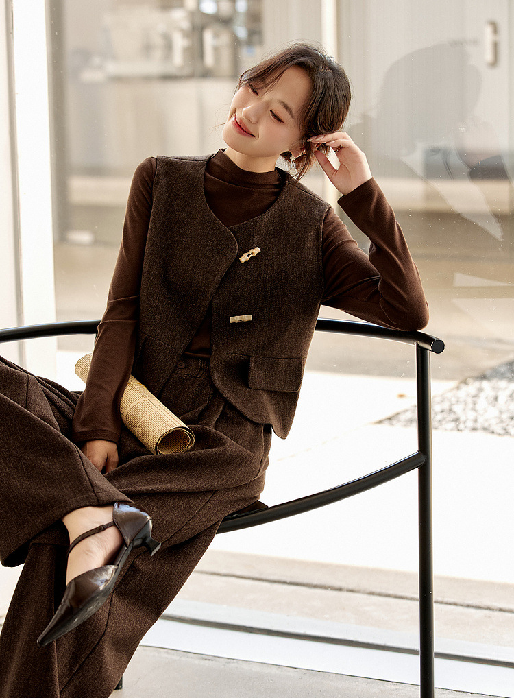 Herringbone Three-Piece Set â€?Vest, Blouse & Wide-Leg Pants