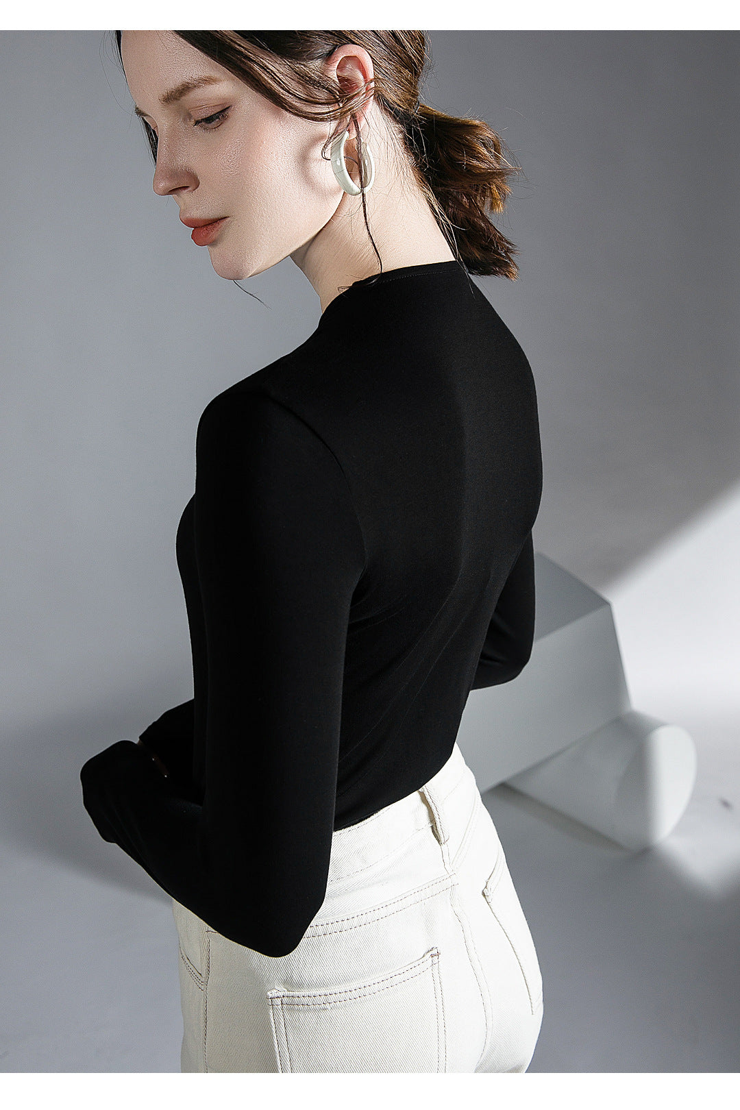 Twisted Front Detail Long Sleeve Knit Top