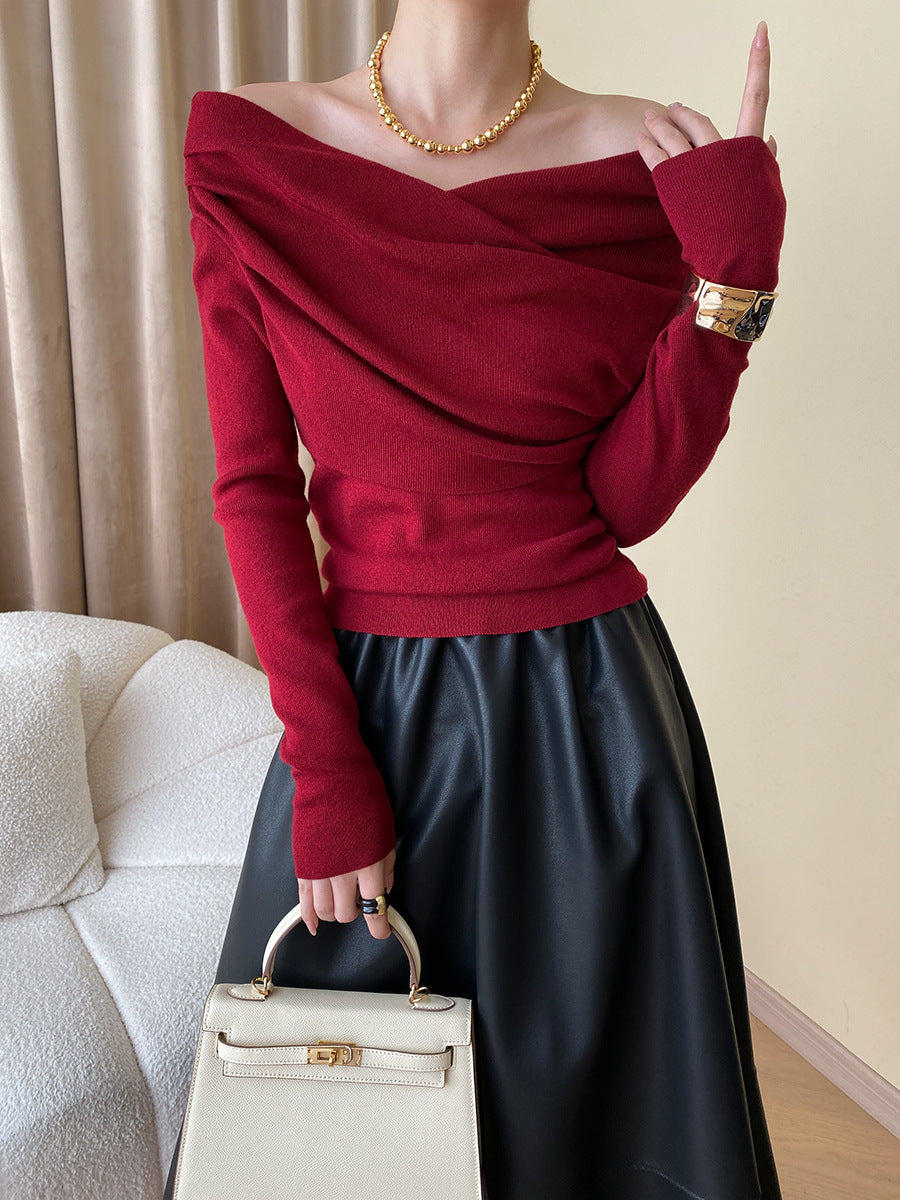 One-shoulder knitted sweater