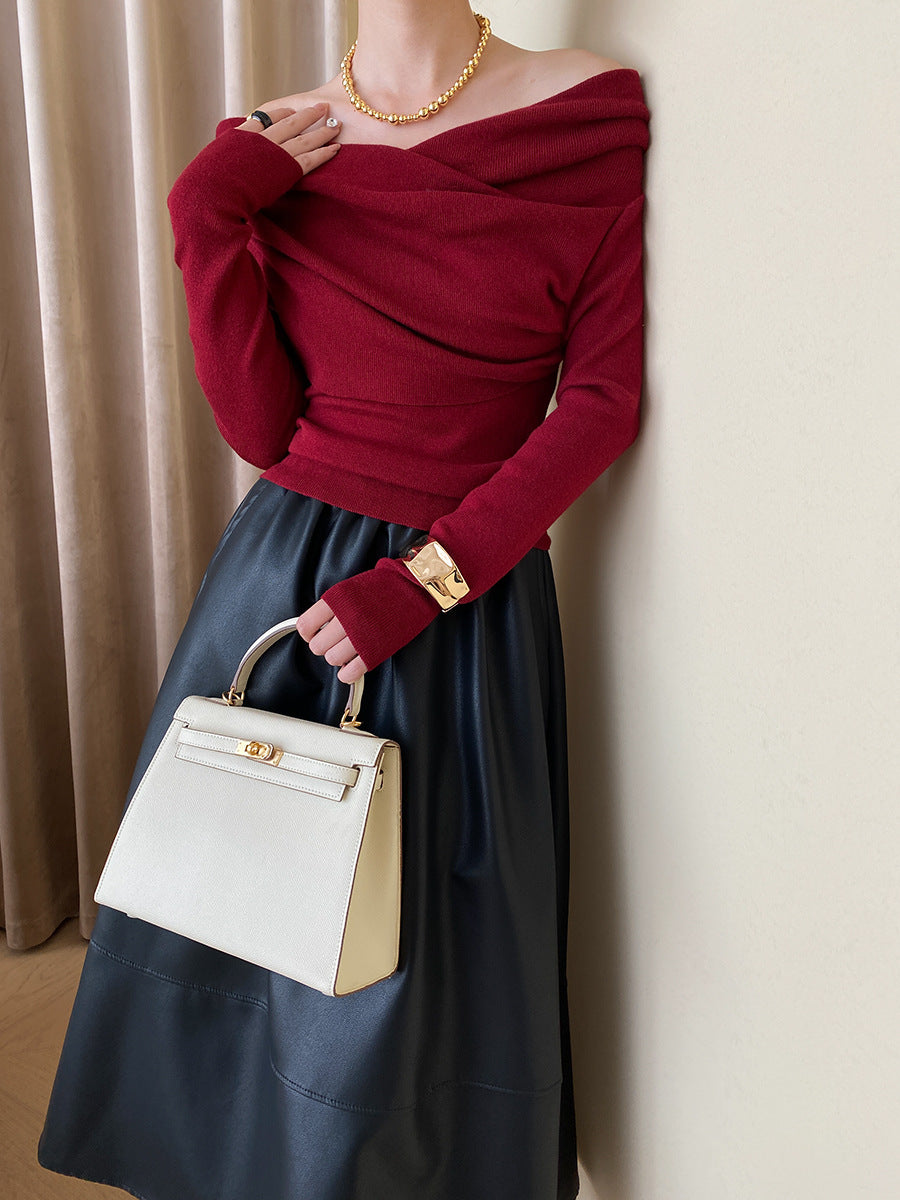 One-shoulder knitted sweater