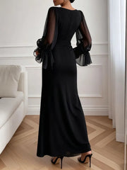 Elegant V-neck Flared Sleeve Waist Slimming Dresses