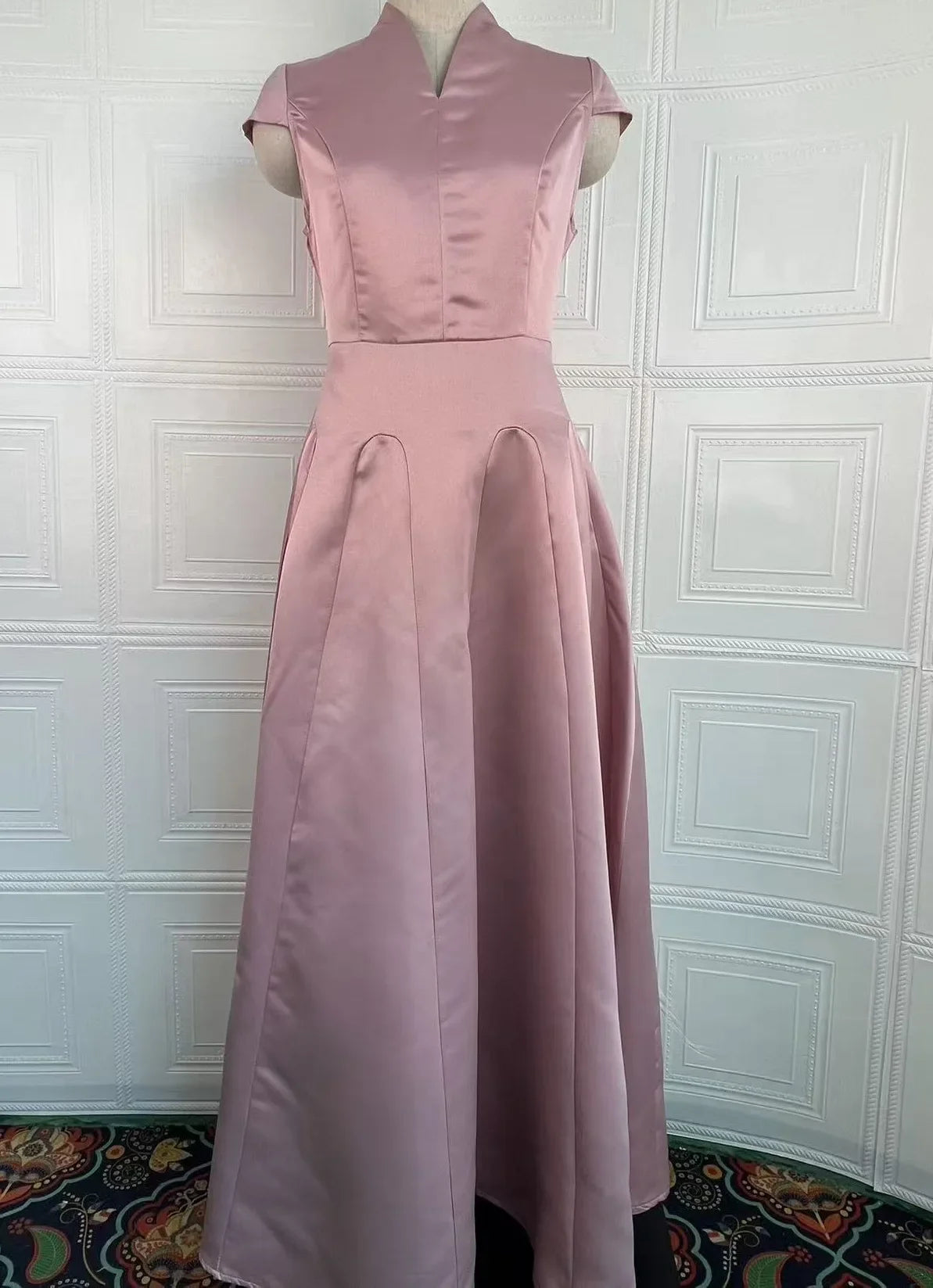 Temperament Stand Collar Short Sleeved Pleated Waist Mid Length Dresses