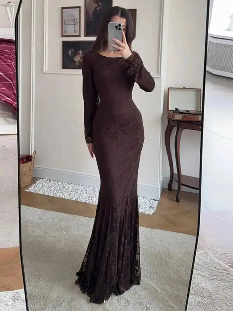 Elegant Round Neck Long Sleeved Waist Slimming Dresses
