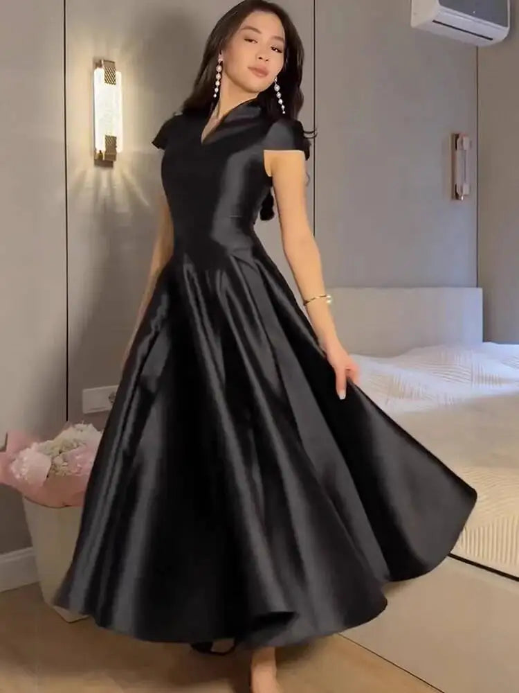 Temperament Stand Collar Short Sleeved Pleated Waist Mid Length Dresses
