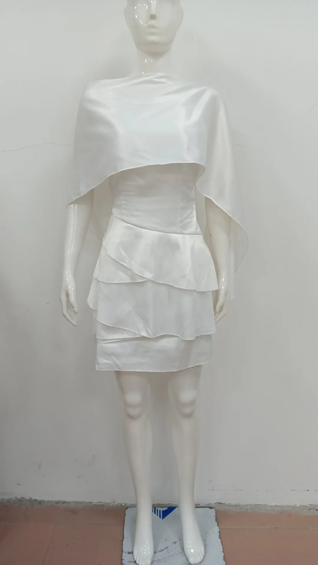 Temperament Satin Shawl Hanging Neck Layered Ruffle Edge Slim Fit Short Dresses