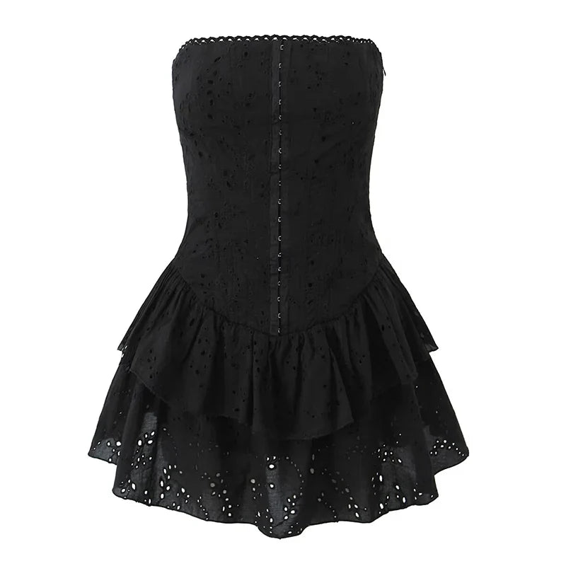 Sexy Hollow Out Embroidery Strapless Dresses Front Buckle Fit And Flare Party Mini Dresses Black White Cotton Robe