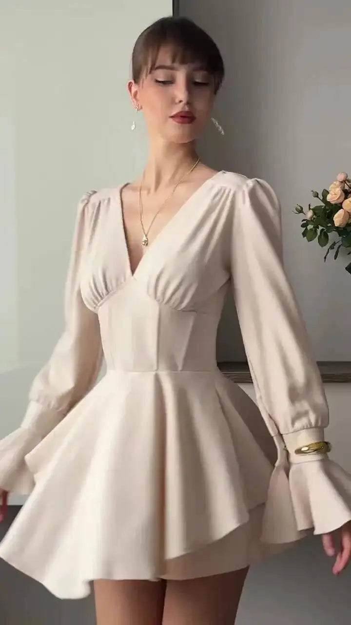 Fashionable V-neck Flared Sleeve Pleated Waist Cinching Dresses