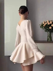 Fashionable V-neck Flared Sleeve Pleated Waist Cinching Dresses