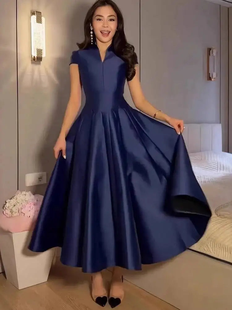 Temperament Stand Collar Short Sleeved Pleated Waist Mid Length Dresses